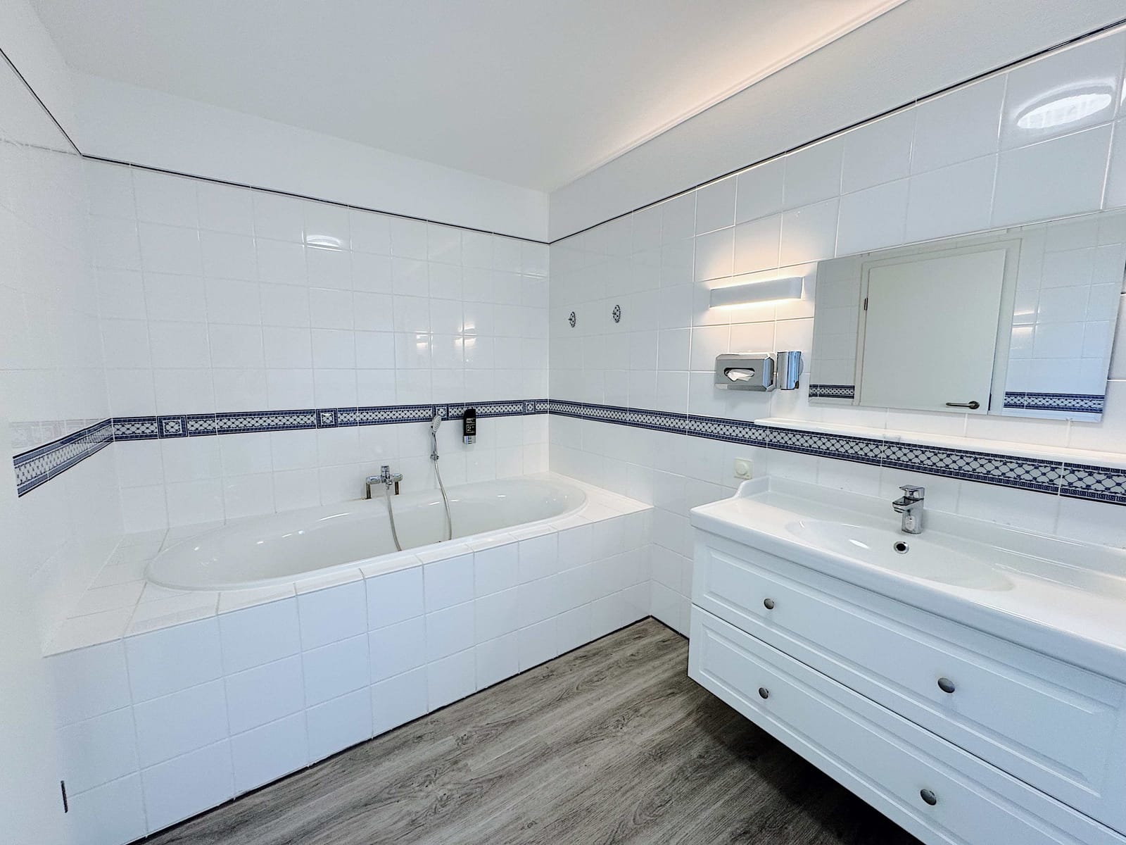 Doppelzimmer mit Balkon