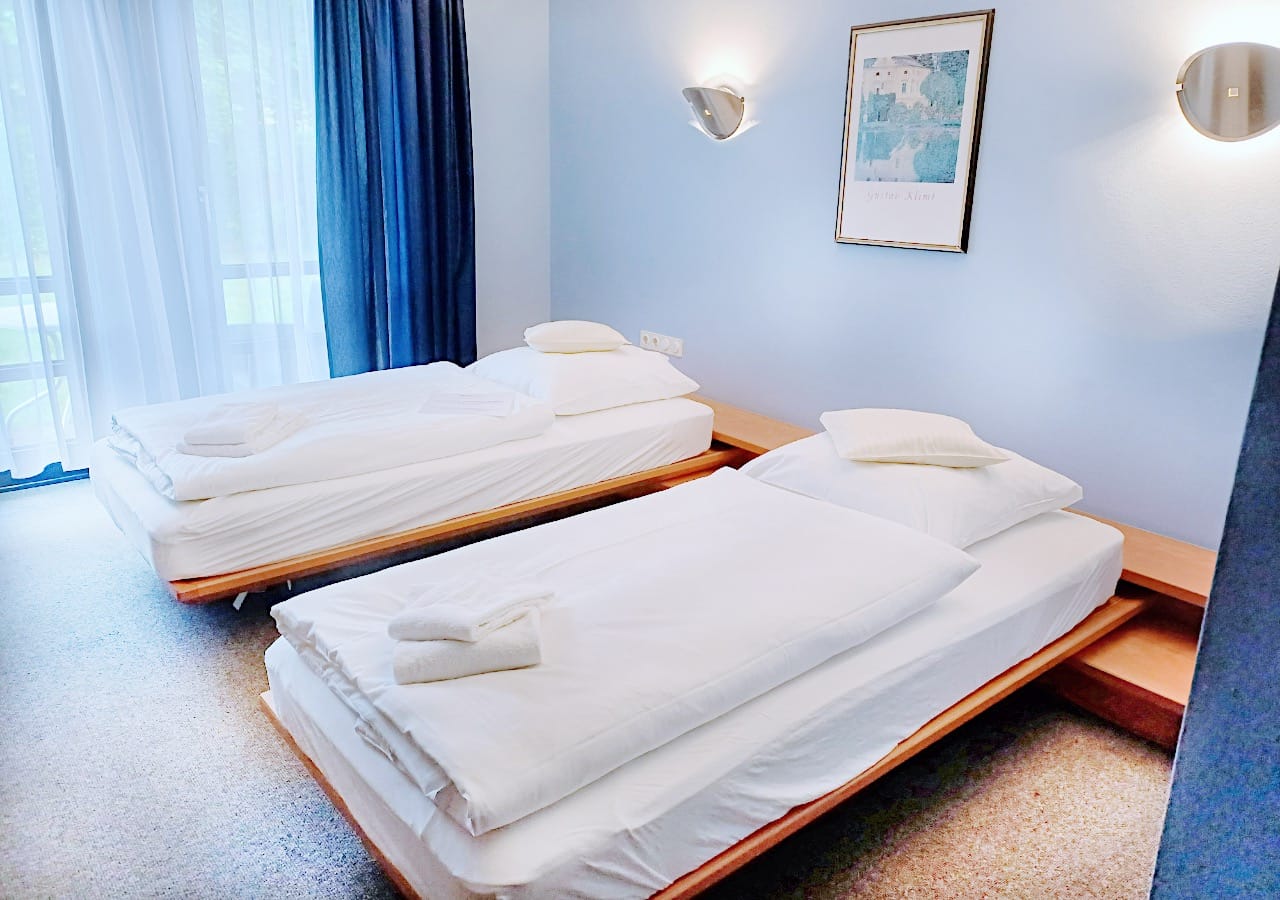 Doppelzimmer mit Balkon